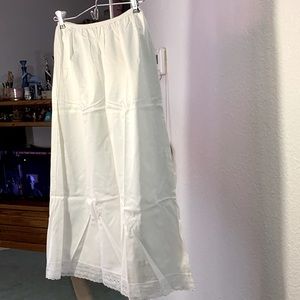 Cream colored Glori Form half slip.